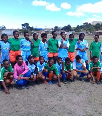 Le pouvoir des filles à la fondation pour le football