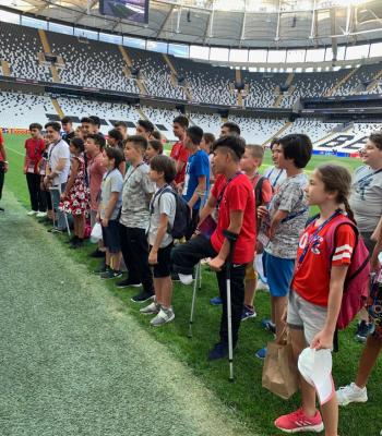 Des enfants amputés s’engagent pour l’égalité lors de la Super Coupe de l’UEFA