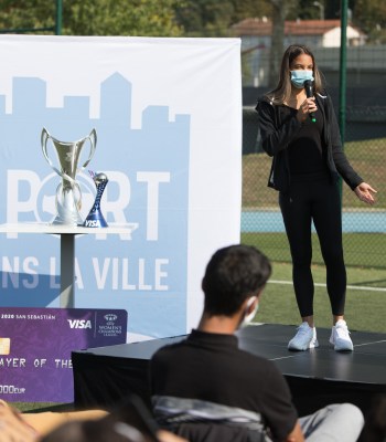 Visa fait don de EUR 50 000 à une organisation caritative soutenue par la Fondation de l’UEFA et choisie par Delphine Cascarino