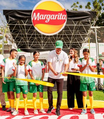 La Fondation UEFA pour l’enfance inaugure le terrain Lay’s RePlay à Santa Marta, en Colombie
