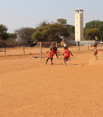 Jouer pour changer : bâtir des communautés respectueuses grâce au sport